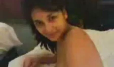 بدن و سکسی کار زیبا. سکس دختر با برادر