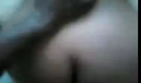 بانوی برادر و خواهر سکس به دو نفر از اعضای لباس مردان را به خود جلب.
